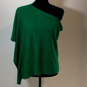 Vera Wang Off-the-Shoulder Green Shawl Ponco Sweater One Size